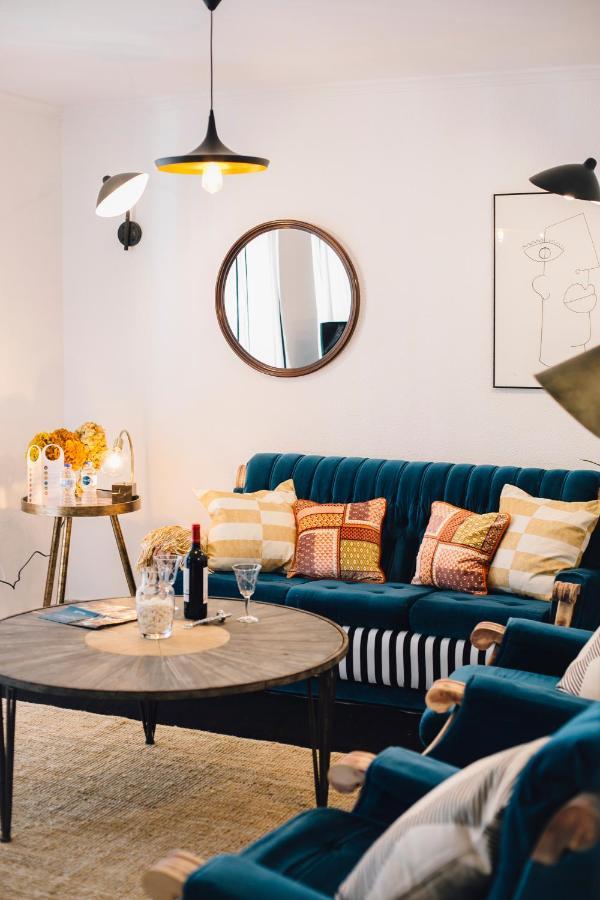 Stunning And Colorful- 4bd 2bth- Santa Cruz Apartment
