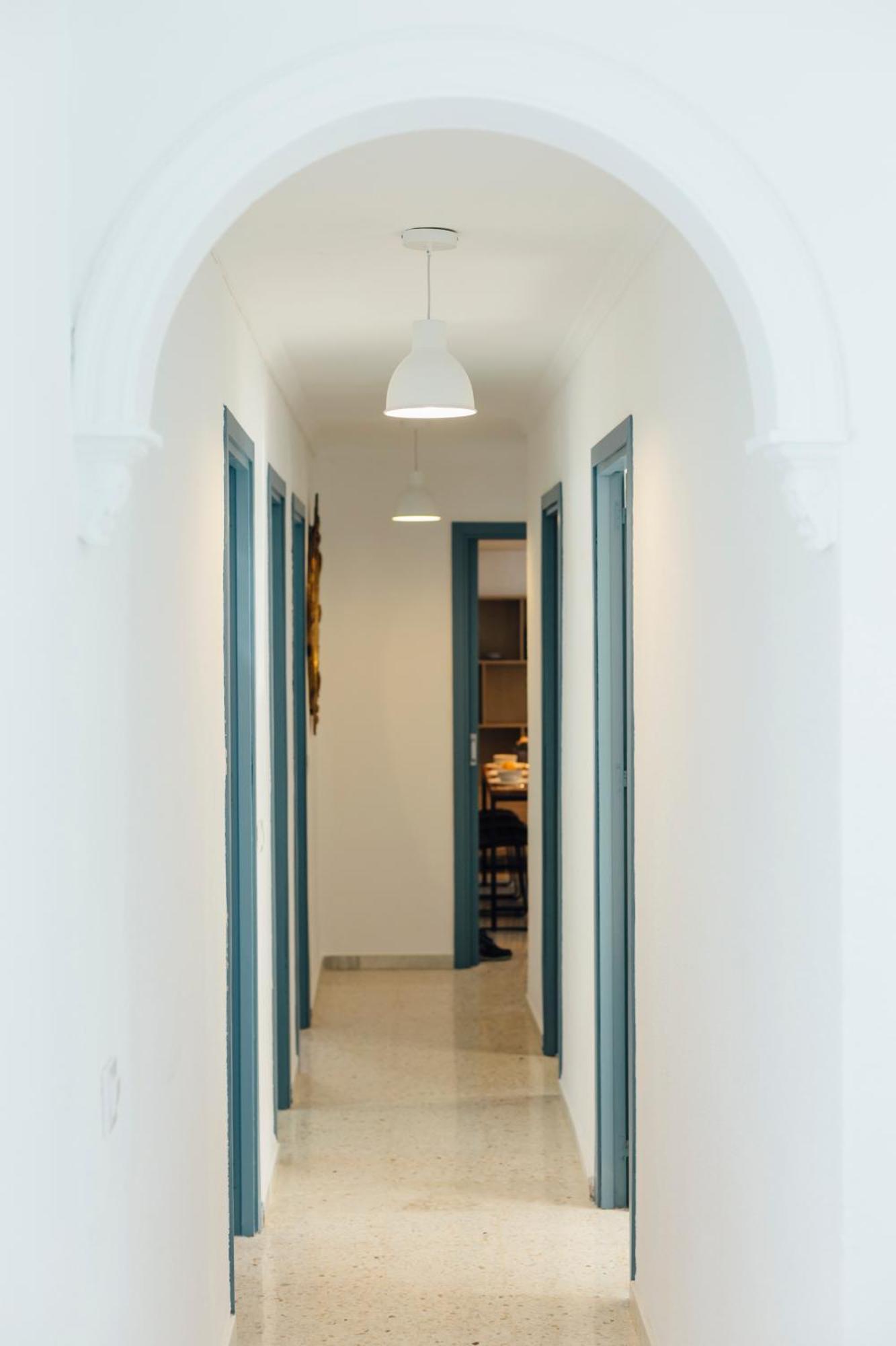 Stunning And Colorful- 4bd 2bth- Santa Cruz Apartment Seville